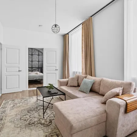 شقة Old Town With 2 Bedrooms Next To Town Hall