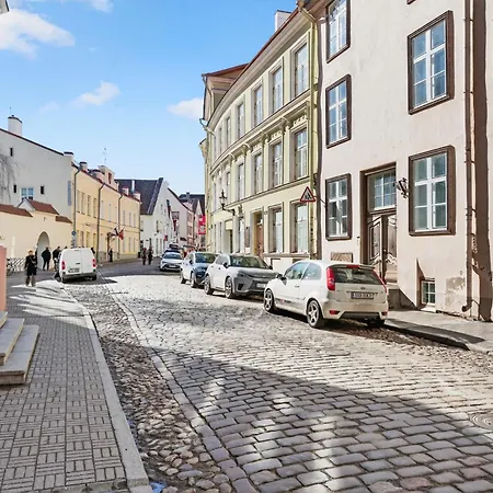 Apartman Old Town With 2 Bedrooms Next To Town Hall Tallinn