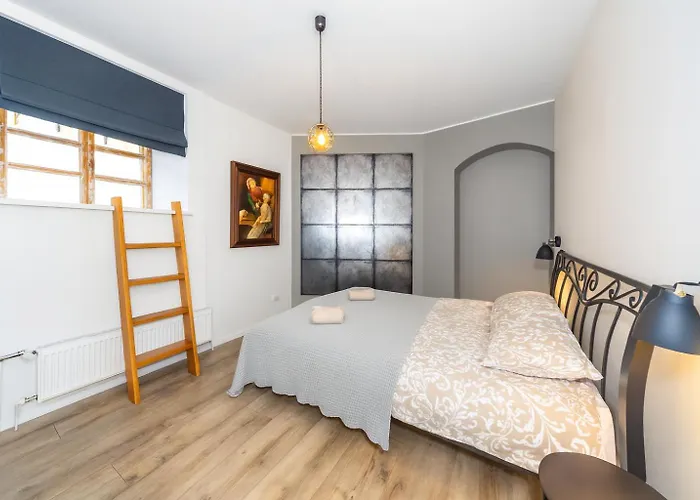 Old Town With 2 Bedrooms Next To Town Hall * Reval