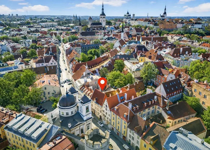 Old Town With 2 Bedrooms Next To Town Hall * Таллінн